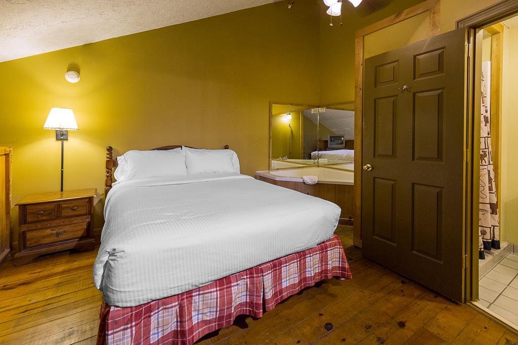 Timbers Lodge Pigeon Forge Bagian luar foto