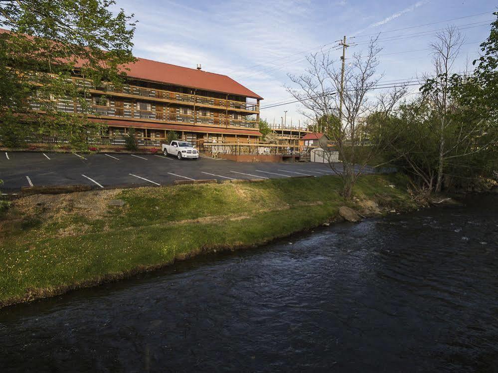 Timbers Lodge Pigeon Forge Bagian luar foto